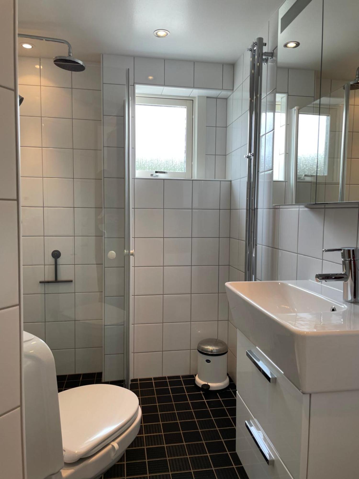 Annies Hus - Very Nice 2 Bedroom Apt Top Floor Strömstad Exterior foto